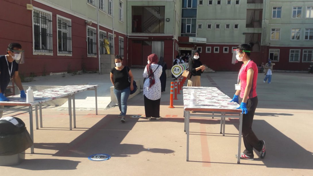 İl Millî Eğitim Müdürü Dr. Abdülaziz Yeniyol'dan Teşekkür Mesajı