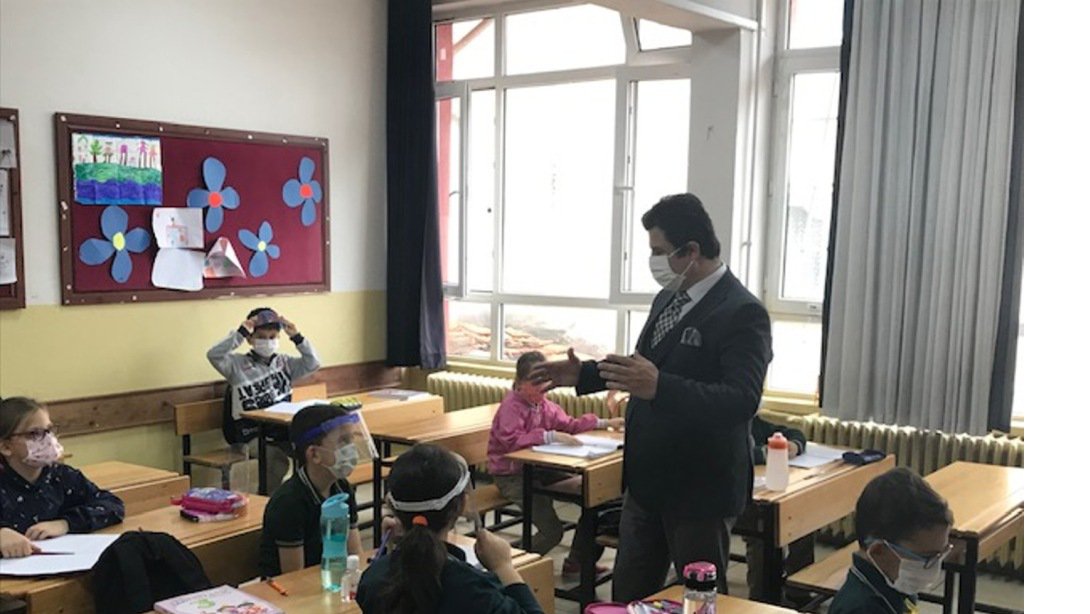 Atatürk İlkokuluna Ziyaret