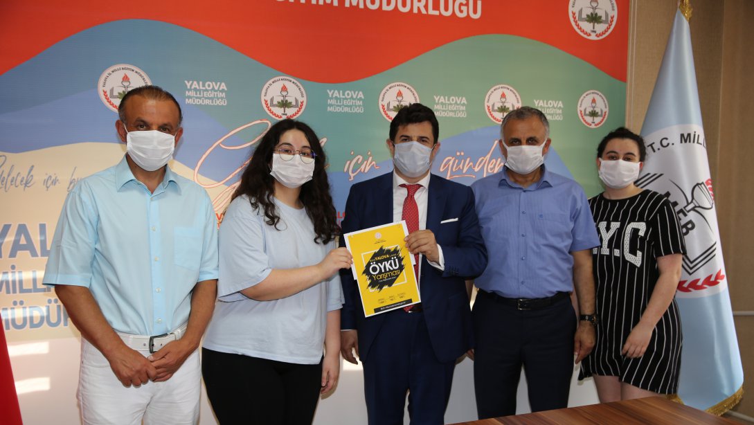 Öykü ve Slogan Yarışması'nda Ödül Alanlara Belgeleri Verildi
