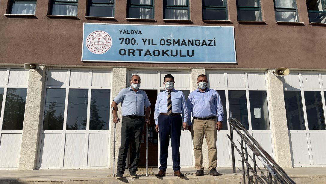Müdürümüz Dr. Abdülaziz Yeniyol, 700. Yıl Osmangazi Ortaokulu'nu Ziyaret Etti