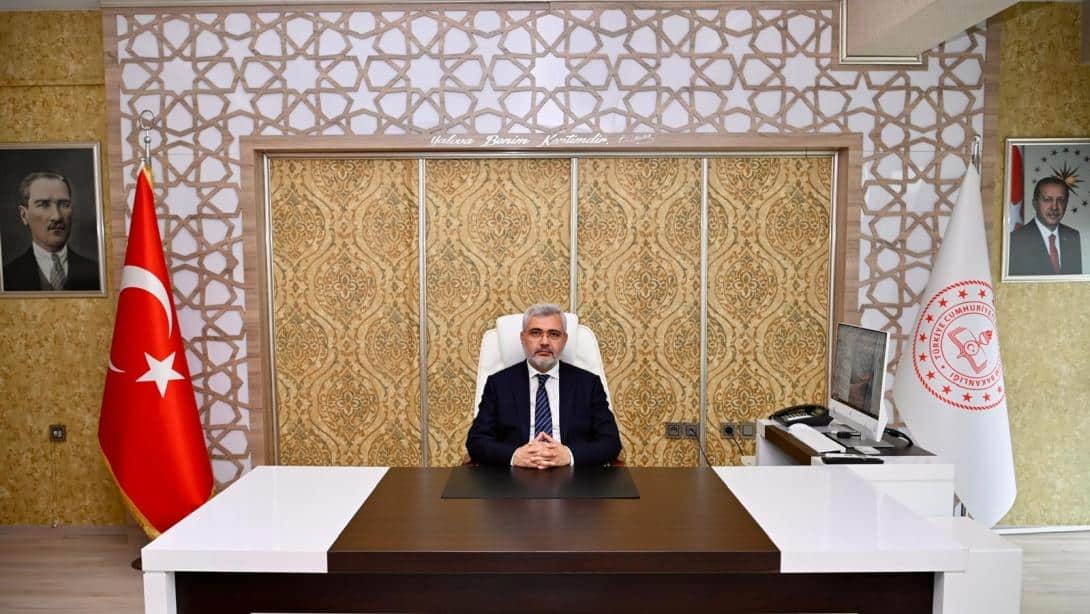 İL MİLLİ EĞİTİM MÜDÜRÜMÜZ AYTEKİN YILMAZ'IN 29 EKİM CUMHURİYET BAYRAMI MESAJI